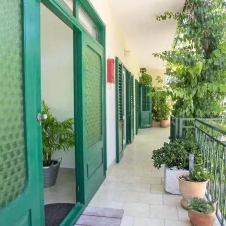 דירה Mario In With A Shady Terrace *